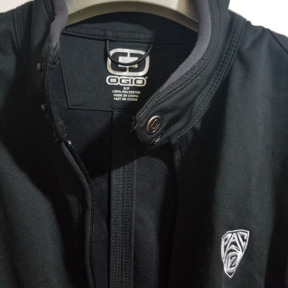 Ogio Soft shell jacket w/ Pac12 logo Men's small - Picture 2 of 3